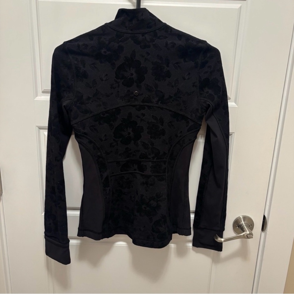 Lululemon Define Jacket - Picture 4 of 7